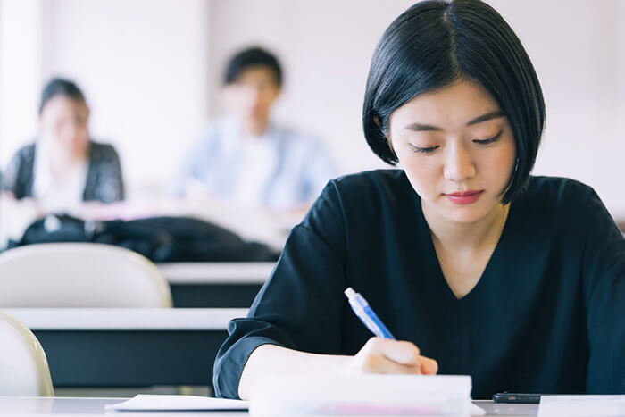 時事トピックや学術的な内容も